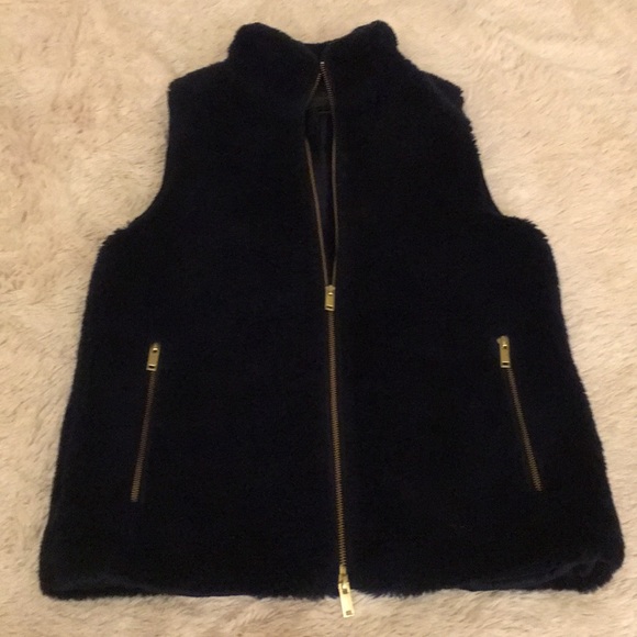 J. Crew excursion faux fur vest - Picture 4 of 8